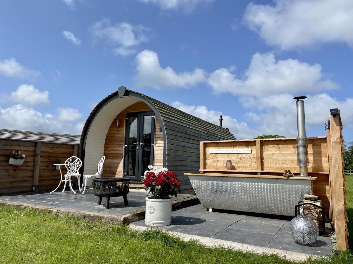 Abbey Farm Luxury Glamping Hotel Rhuddlan Exterior photo