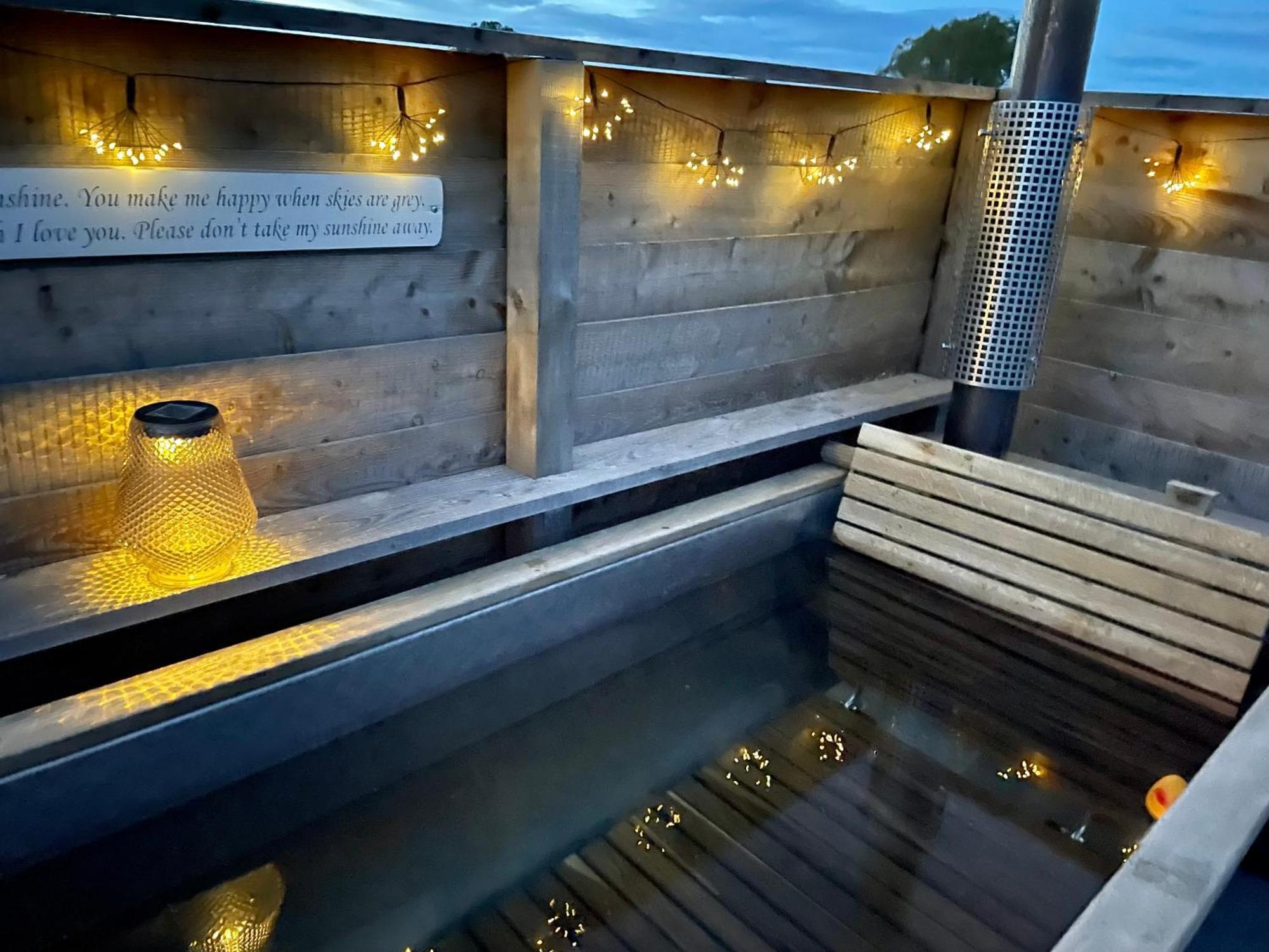 Abbey Farm Luxury Glamping Hotel Rhuddlan Exterior photo
